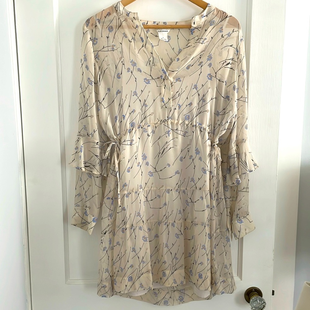 Club Monaco Sheer Floral Dress Size 2 or Small.